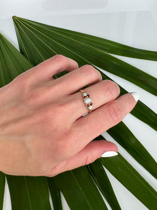 Vintage 9k Garnet & Opal Ring
