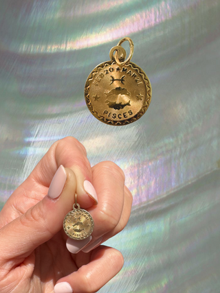 14k Solid Gold Vintage Pisces Pendant