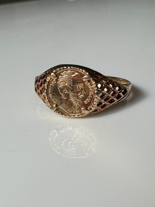 Vintage 9k Coin Signet Ring detailed shoulders