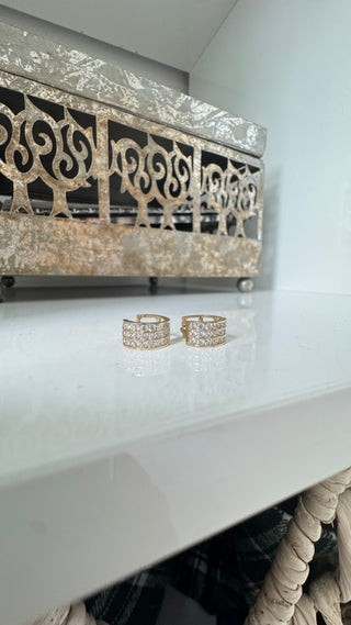 Tripe Row Bling Huggies