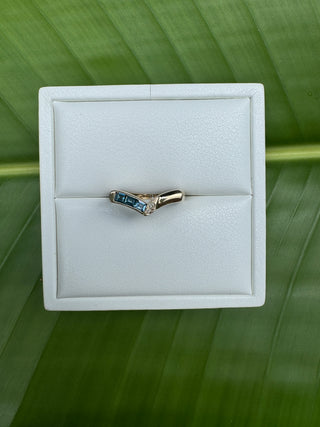 14k V Shaped Diamond and Natural ( Topaz) Ring Snake Detail