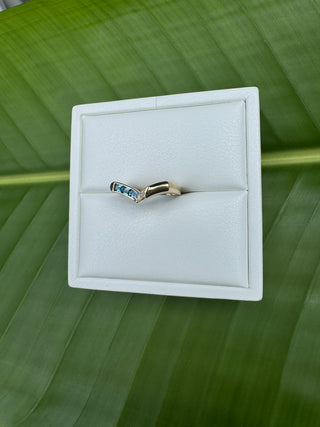 14k V Shaped Diamond and Natural ( Topaz) Ring Snake Detail