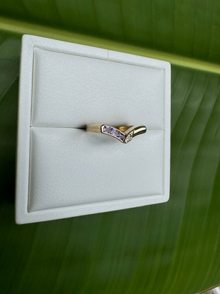 14k V Shaped Diamond and Natural ( Amethyst) Ring Snake Detail