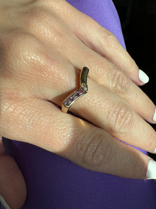 14k V Shaped Diamond and Natural ( Amethyst) Ring Snake Detail