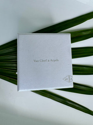 Vintage 18K Van Cleef & Arpels Necklace mother of pearl