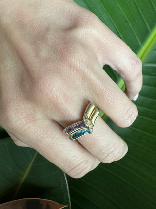 14k V Shaped Diamond and Natural ( Amethyst) Ring Snake Detail