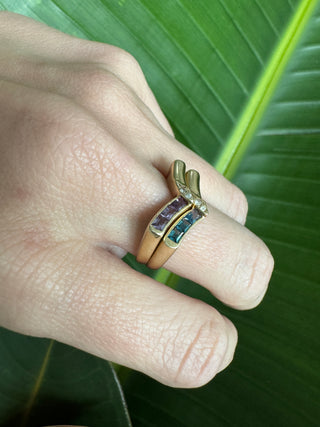 14k V Shaped Diamond and Natural ( Amethyst) Ring Snake Detail